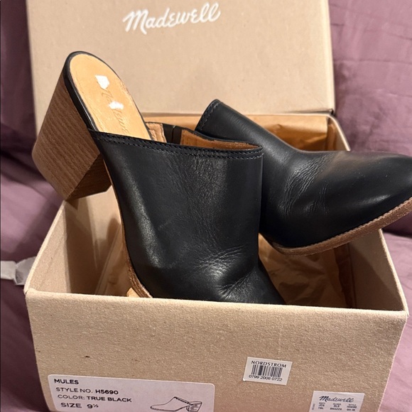 Madewell Shoes - Madewell Black Leather Block Heel Mules